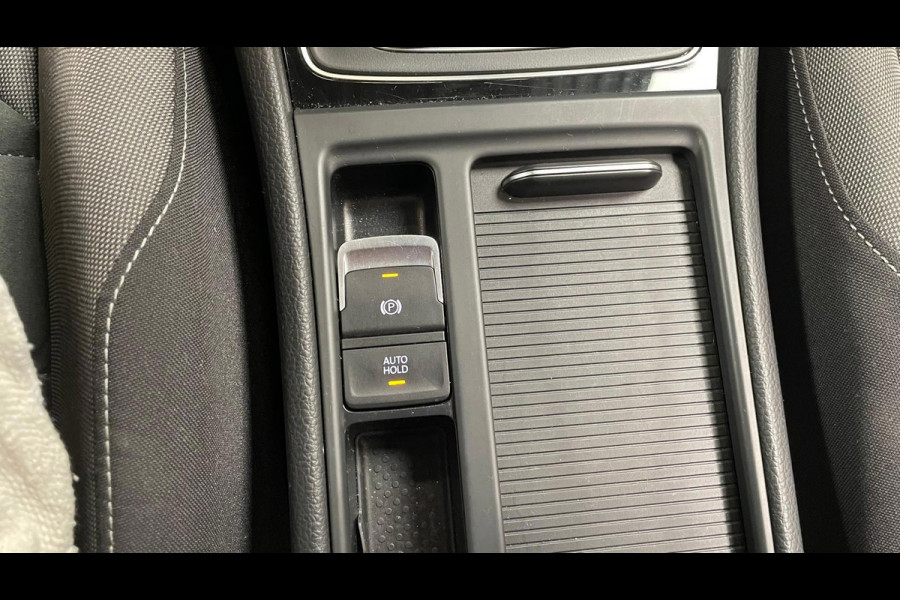 Volkswagen Golf 7.5 1.5 TSI 150PK Highline R-LINE NAVI LED