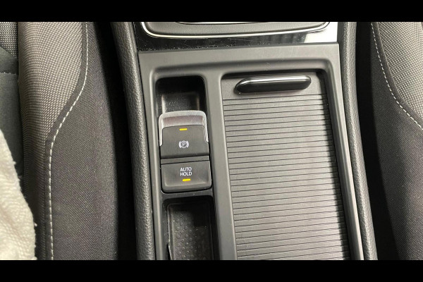 Volkswagen Golf 7.5 1.5 TSI 150PK Highline R-LINE NAVI LED
