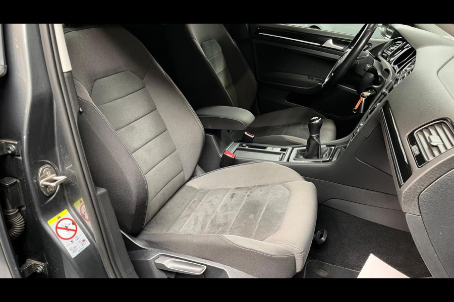 Volkswagen Golf 7.5 1.5 TSI 150PK Highline R-LINE NAVI LED