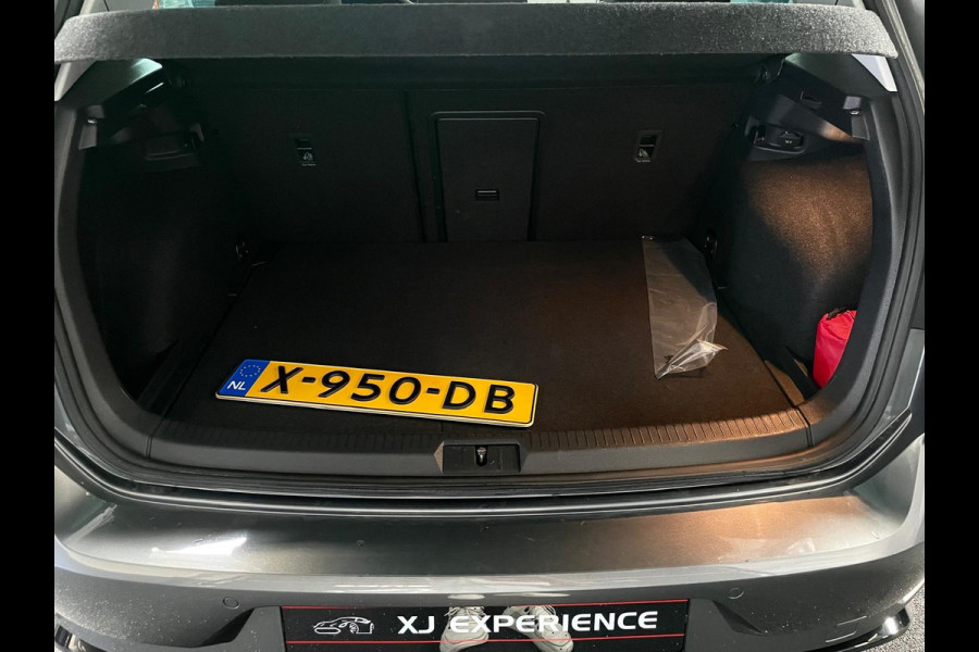 Volkswagen Golf 7.5 1.5 TSI 150PK Highline R-LINE NAVI LED