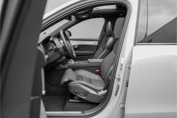 Volvo XC90 2.0 T8 Plug-in hybrid AWD Ultra Black Edition 7p B&W Pano Massage Stoelventilatie Trekhaak