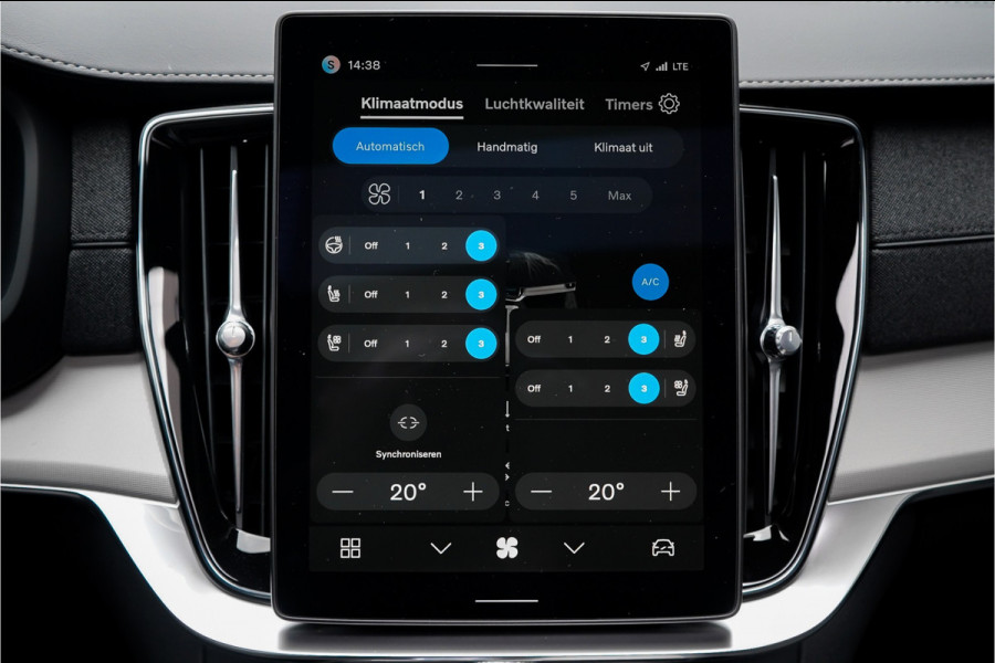 Volvo XC90 2.0 T8 Plug-in hybrid AWD Ultra Black Edition 7p B&W Pano Massage Stoelventilatie Trekhaak