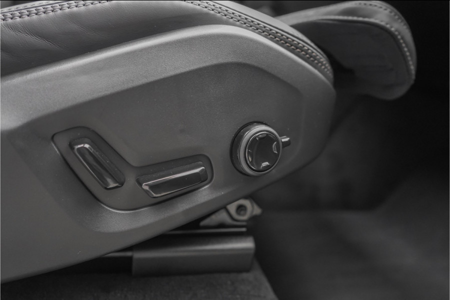 Volvo XC90 2.0 T8 Plug-in hybrid AWD Ultra Black Edition 7p B&W Pano Massage Stoelventilatie Trekhaak
