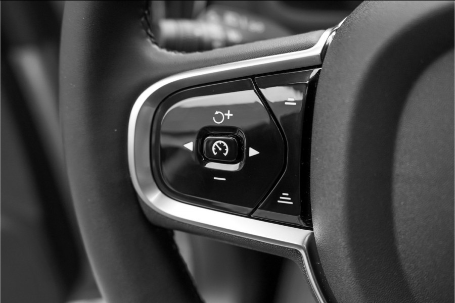 Volvo XC90 2.0 T8 Plug-in hybrid AWD Ultra Black Edition 7p B&W Pano Massage Stoelventilatie Trekhaak
