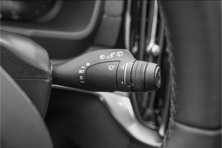 Volvo XC90 2.0 T8 Plug-in hybrid AWD Ultra Black Edition 7p B&W Pano Massage Stoelventilatie Trekhaak