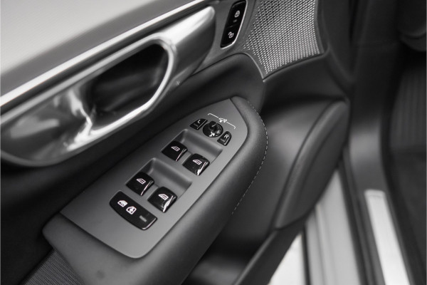 Volvo XC90 2.0 T8 Plug-in hybrid AWD Ultra Black Edition 7p B&W Pano Massage Stoelventilatie Trekhaak