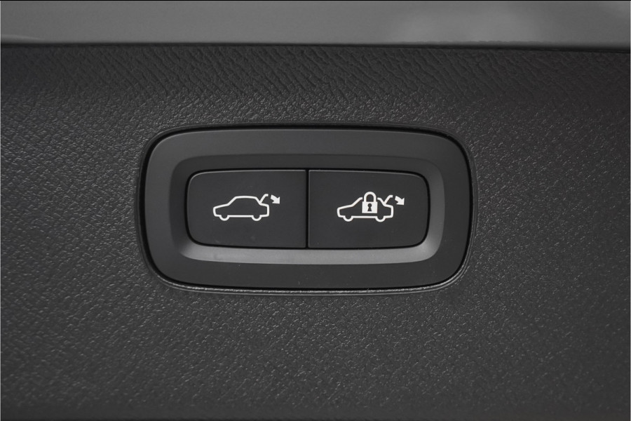 Volvo XC90 2.0 T8 Plug-in hybrid AWD Ultra Black Edition 7p B&W Pano Massage Stoelventilatie Trekhaak