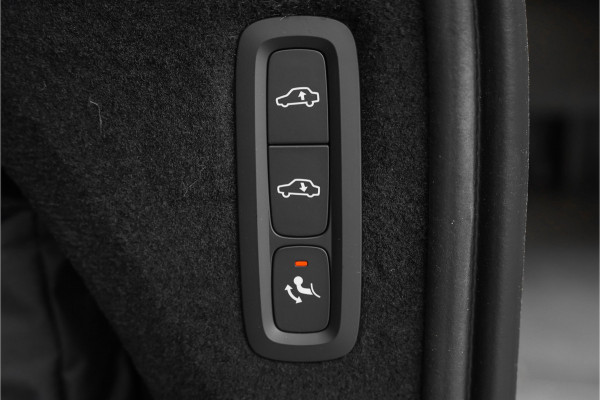 Volvo XC90 2.0 T8 Plug-in hybrid AWD Ultra Black Edition 7p B&W Pano Massage Stoelventilatie Trekhaak