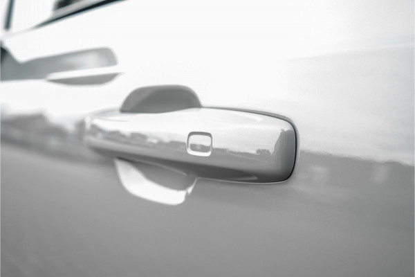 Volvo XC90 2.0 T8 Plug-in hybrid AWD Ultra Black Edition 7p B&W Pano Massage Stoelventilatie Trekhaak
