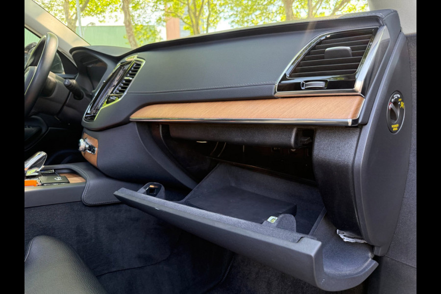 Volvo XC90 2.0 T8 Recharge AWD Plug in Hybrid Dealer onderhouden 7- Zits