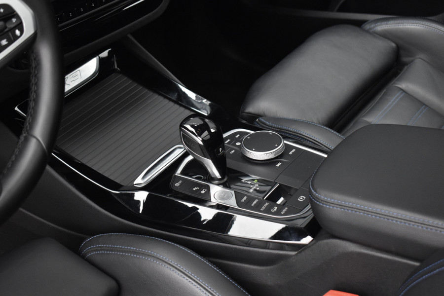 BMW X3 xDrive30e M Sport | Pano | M-Stoelen | ACC | Harman/Kardon | Memory | Head-Up | 20'' Wielen |