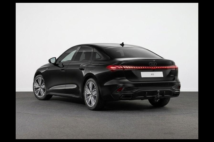 Audi A5 Limousine S edition 2.0 TFSI e 299 pk | Techniek pakket plus | Premium pakket | Optiekpakket zwart-glanzend | Trekhaak, elektr. wegklapbaar |