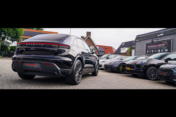 Porsche Macan 100 kWh | Camera | Panorama Dak | Groen Leder Interieur | Luchtvering | Stuurwielverwarming
