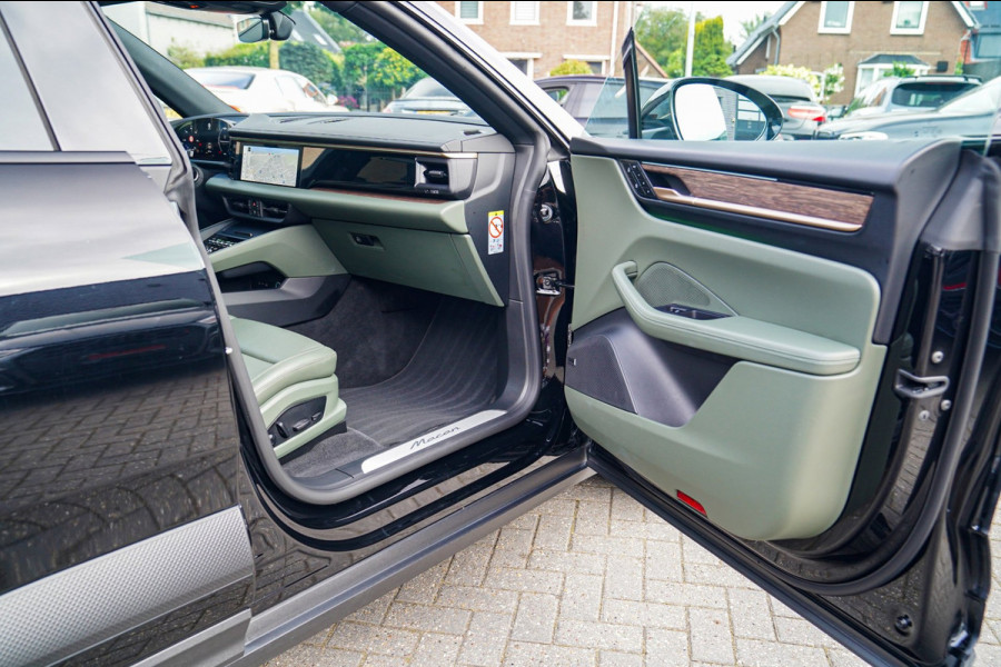 Porsche Macan 100 kWh | Camera | Panorama Dak | Groen Leder Interieur | Luchtvering | Stuurwielverwarming