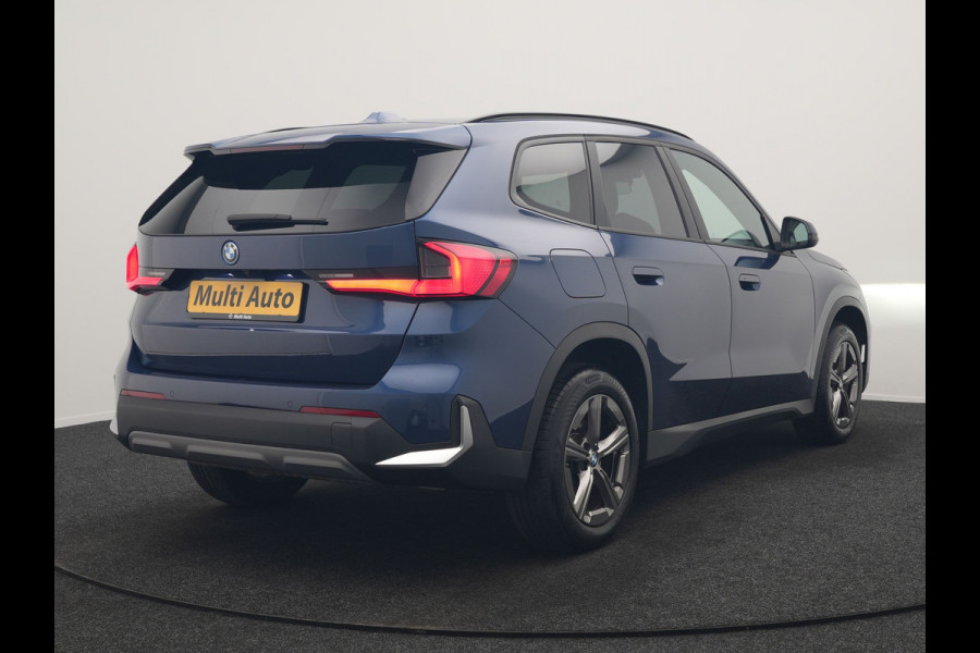 BMW X1 xDrive25e Sportline PHEV 245pk Dealer O.H. | Trekhaak Af Fabriek | Adaptive Cruise | Camera | Harman / Kardon | Lederen Sportstoelen Massage & Memory | Sfeerverlichting | Keyless | Blis | Stoelen & Stuur Verwarmd | Apple Carplay | Plug In Hybrid |