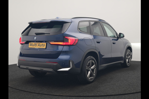 BMW X1 xDrive25e Sportline PHEV 245pk Dealer O.H. | Trekhaak Af Fabriek | Adaptive Cruise | Camera | Harman / Kardon | Lederen Sportstoelen Massage & Memory | Sfeerverlichting | Keyless | Blis | Stoelen & Stuur Verwarmd | Apple Carplay | Plug In Hybrid |