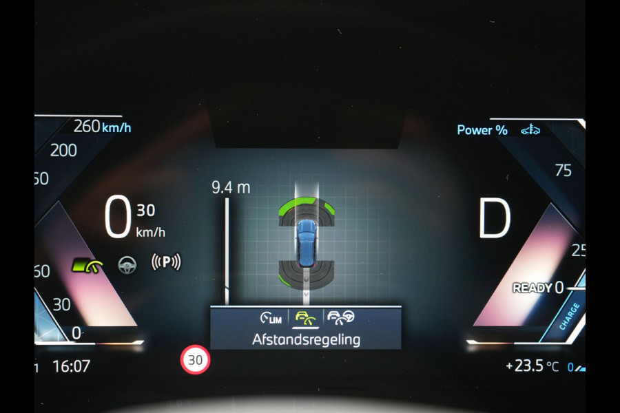 BMW X1 xDrive25e Sportline PHEV 245pk Dealer O.H. | Trekhaak Af Fabriek | Adaptive Cruise | Camera | Harman / Kardon | Lederen Sportstoelen Massage & Memory | Sfeerverlichting | Keyless | Blis | Stoelen & Stuur Verwarmd | Apple Carplay | Plug In Hybrid |