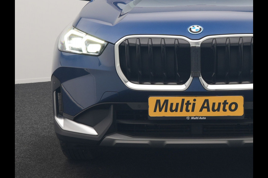 BMW X1 xDrive25e Sportline PHEV 245pk Dealer O.H. | Trekhaak Af Fabriek | Adaptive Cruise | Camera | Harman / Kardon | Lederen Sportstoelen Massage & Memory | Sfeerverlichting | Keyless | Blis | Stoelen & Stuur Verwarmd | Apple Carplay | Plug In Hybrid |
