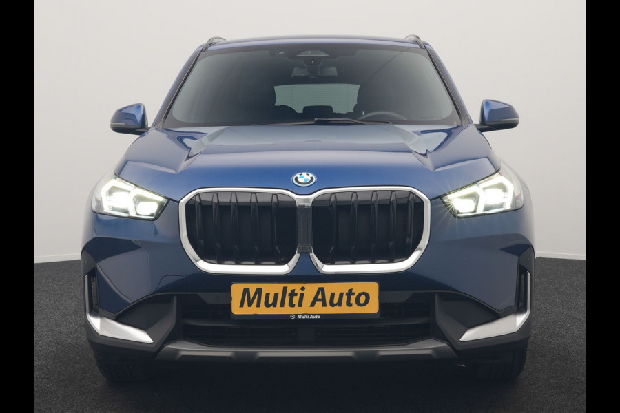 BMW X1 xDrive25e Sportline PHEV 245pk Dealer O.H. | Trekhaak Af Fabriek | Adaptive Cruise | Camera | Harman / Kardon | Lederen Sportstoelen Massage & Memory | Sfeerverlichting | Keyless | Blis | Stoelen & Stuur Verwarmd | Apple Carplay | Plug In Hybrid |