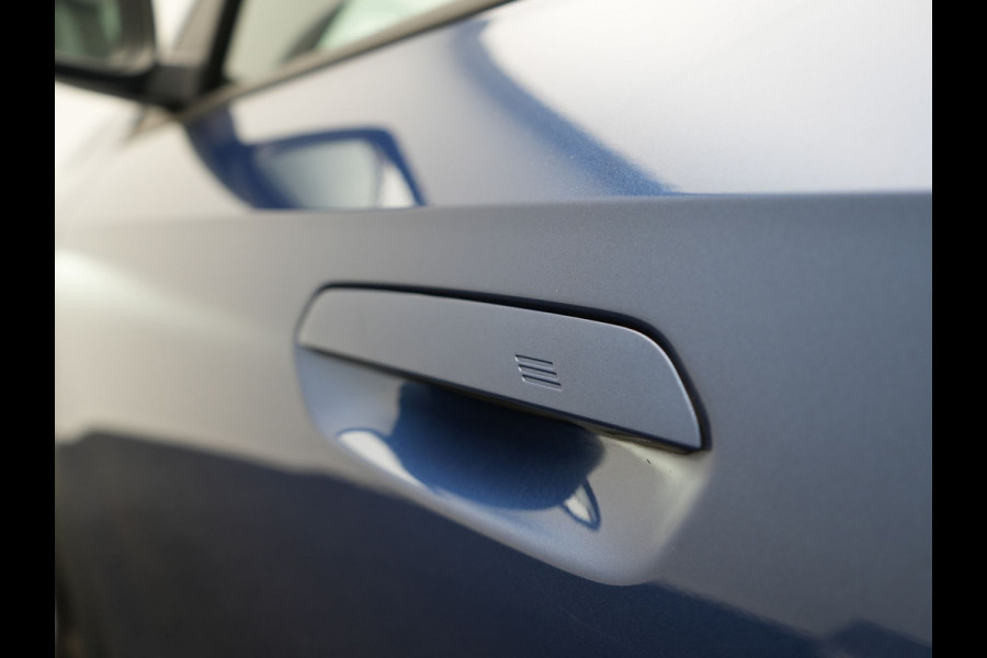 BMW X1 xDrive25e Sportline PHEV 245pk Dealer O.H. | Trekhaak Af Fabriek | Adaptive Cruise | Camera | Harman / Kardon | Lederen Sportstoelen Massage & Memory | Sfeerverlichting | Keyless | Blis | Stoelen & Stuur Verwarmd | Apple Carplay | Plug In Hybrid |