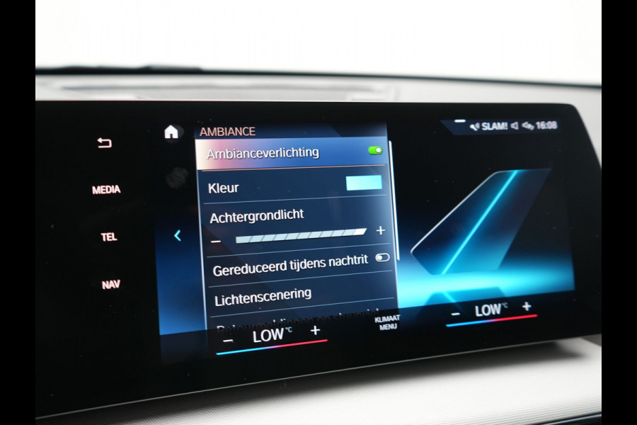 BMW X1 xDrive25e Sportline PHEV 245pk Dealer O.H. | Trekhaak Af Fabriek | Adaptive Cruise | Camera | Harman / Kardon | Lederen Sportstoelen Massage & Memory | Sfeerverlichting | Keyless | Blis | Stoelen & Stuur Verwarmd | Apple Carplay | Plug In Hybrid |