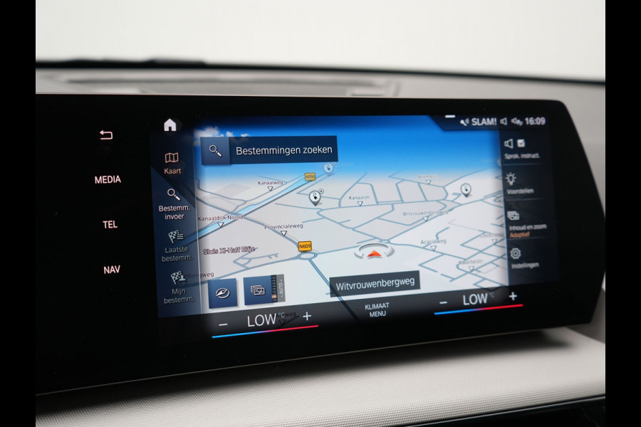 BMW X1 xDrive25e Sportline PHEV 245pk Dealer O.H. | Trekhaak Af Fabriek | Adaptive Cruise | Camera | Harman / Kardon | Lederen Sportstoelen Massage & Memory | Sfeerverlichting | Keyless | Blis | Stoelen & Stuur Verwarmd | Apple Carplay | Plug In Hybrid |
