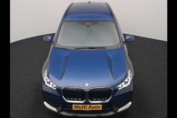 BMW X1 xDrive25e Sportline PHEV 245pk Dealer O.H. | Trekhaak Af Fabriek | Adaptive Cruise | Camera | Harman / Kardon | Lederen Sportstoelen Massage & Memory | Sfeerverlichting | Keyless | Blis | Stoelen & Stuur Verwarmd | Apple Carplay | Plug In Hybrid |