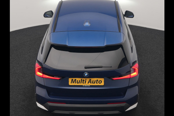 BMW X1 xDrive25e Sportline PHEV 245pk Dealer O.H. | Trekhaak Af Fabriek | Adaptive Cruise | Camera | Harman / Kardon | Lederen Sportstoelen Massage & Memory | Sfeerverlichting | Keyless | Blis | Stoelen & Stuur Verwarmd | Apple Carplay | Plug In Hybrid |