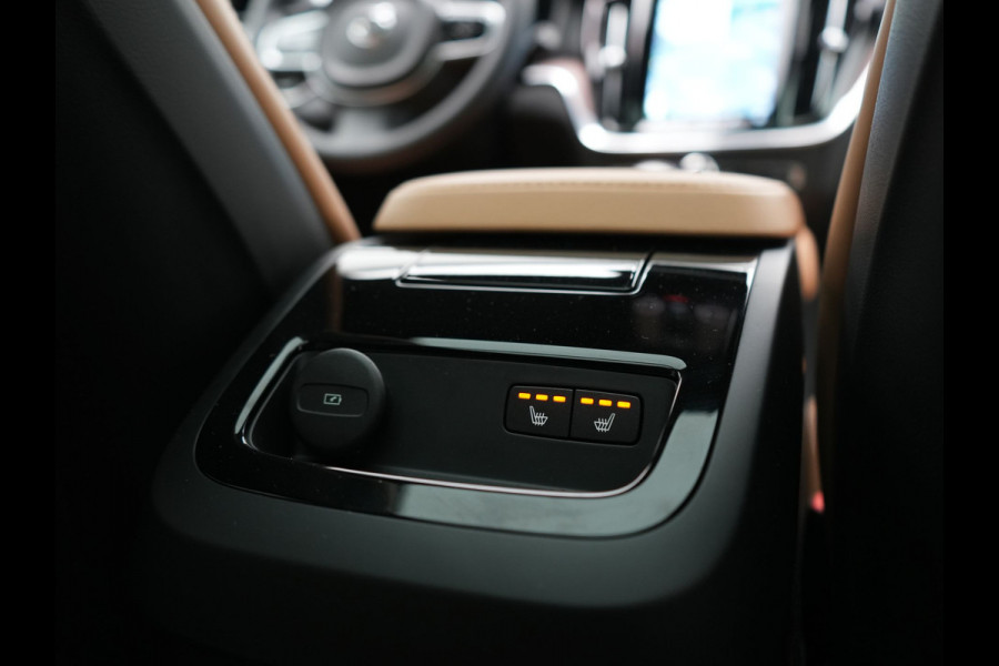 Volvo V60 T6 AWD Plus Bright LONG RANGE PHEV 350pk Dealer O.H. | Trekhaak Af Fabriek | Panodak | Adaptive Cruise | 360 Camera | Lederen Sportstoelen Ventilatie & Memory | Keyless | Blis | Apple Carplay | Stoelen & Stuur Verwarmd | Google Assistent | DAB  | Plug In Hybrid |