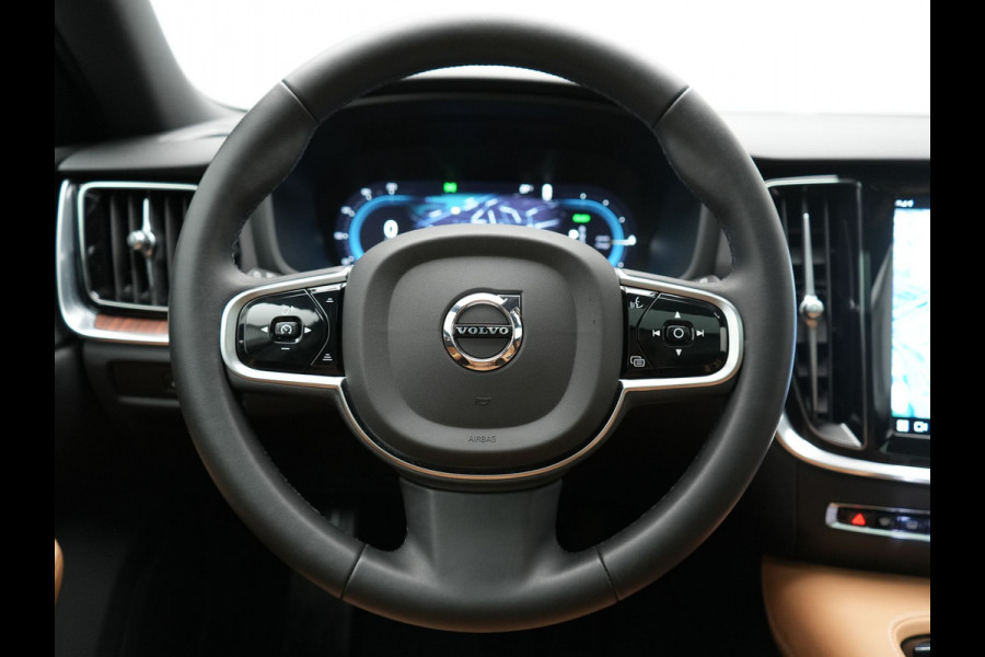 Volvo V60 T6 AWD Plus Bright LONG RANGE PHEV 350pk Dealer O.H. | Trekhaak Af Fabriek | Panodak | Adaptive Cruise | 360 Camera | Lederen Sportstoelen Ventilatie & Memory | Keyless | Blis | Apple Carplay | Stoelen & Stuur Verwarmd | Google Assistent | DAB  | Plug In Hybrid |