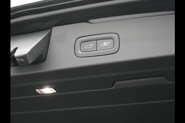 Volvo V60 T6 AWD Plus Bright LONG RANGE PHEV 350pk Dealer O.H. | Trekhaak Af Fabriek | Panodak | Adaptive Cruise | 360 Camera | Lederen Sportstoelen Ventilatie & Memory | Keyless | Blis | Apple Carplay | Stoelen & Stuur Verwarmd | Google Assistent | DAB  | Plug In Hybrid |