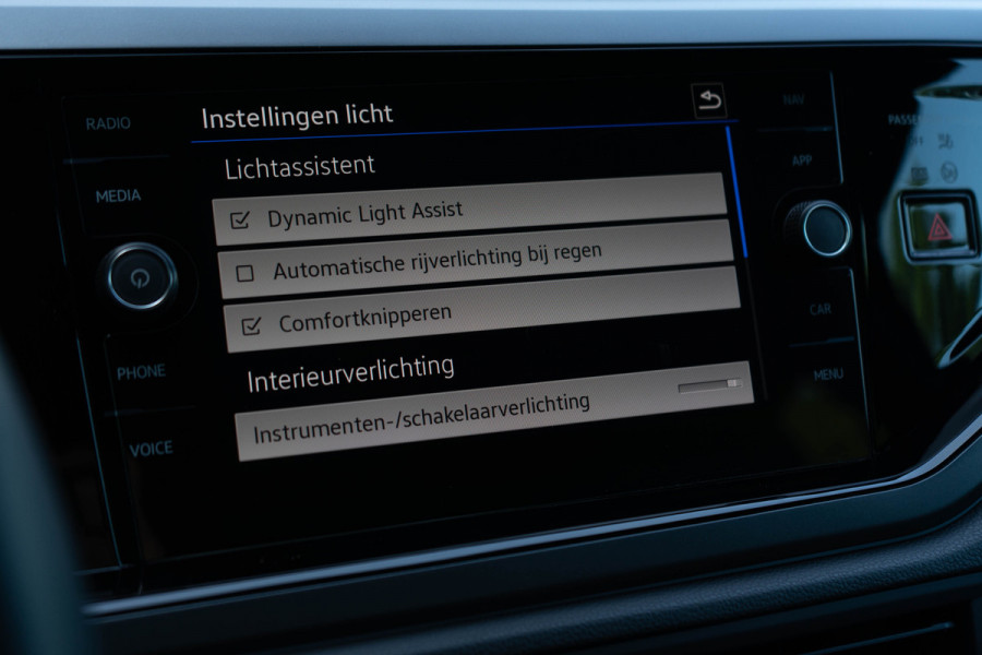 Volkswagen Polo 1.0 TSI R-Line / Virtual Cockpit/ Cruise Control/ Touch Navigatie/ 70kW (96PK)