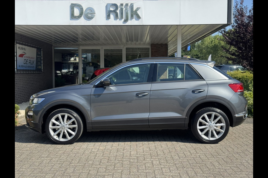 Volkswagen T-Roc 1.5 TSI Sport | Carplay/Android, ACC, Navi, Clima, PDC, Trekhaak |