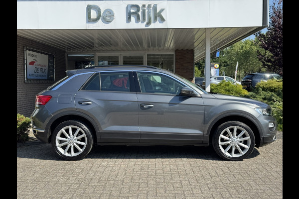 Volkswagen T-Roc 1.5 TSI Sport | Carplay/Android, ACC, Navi, Clima, PDC, Trekhaak |