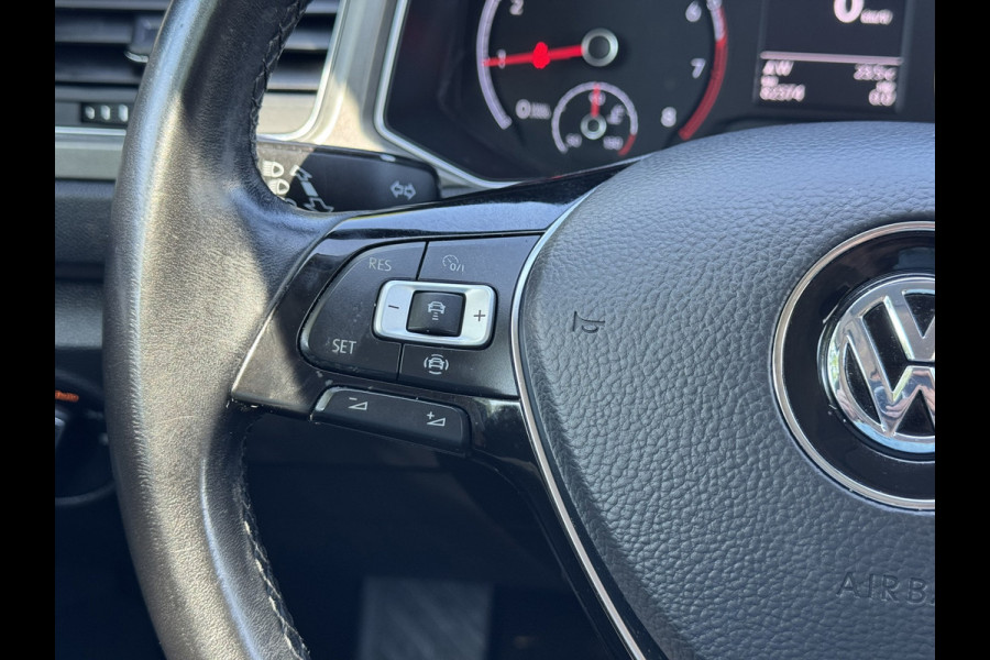 Volkswagen T-Roc 1.5 TSI Sport | Carplay/Android, ACC, Navi, Clima, PDC, Trekhaak |