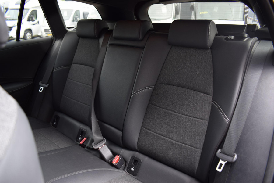 Toyota Corolla Touring Sports 1.8 Hybrid Business Plus | Carplay | Camera | Stoelverwarming