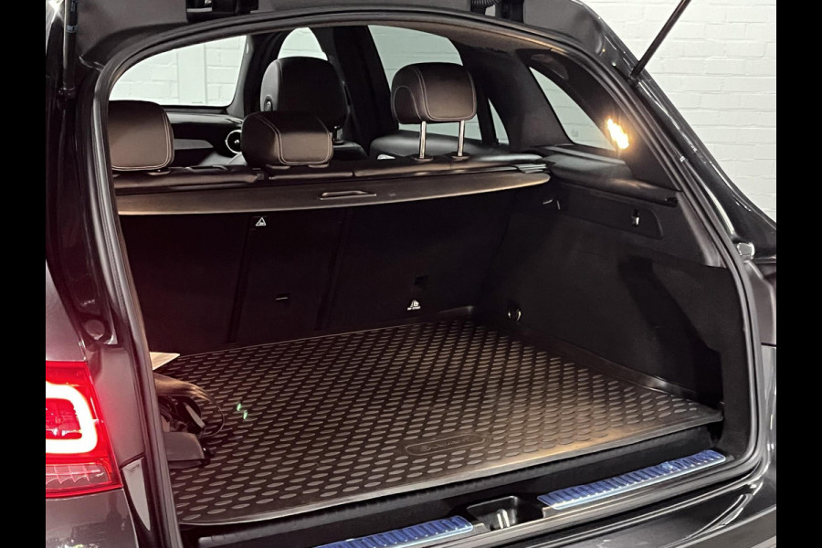 Mercedes-Benz GLC 300e 4MATIC AMG-line Trekhaak | Open dak | Burmester | Stoelverwarming | Sfeerverlichting | 360 camera | Cruise control | Carplay