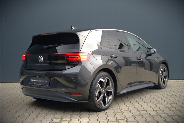 Volkswagen ID.3 First Plus 58 kWh | Stoelverwarming | Stuurverwarming | Camera | Adaptive Cruise Control | Navigatie | Keyless | Parkeersensoren | LED | Apple Carplay | NAP | SOH 93,02%