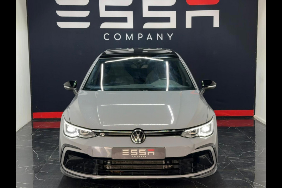 Volkswagen Golf 1.5 eTSI R-Line Business Pano Keyless Trekhaak IQ Camera Sfeerverlichting