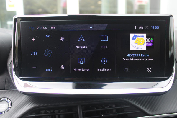 Peugeot 2008 1.2 100PK ALLURE | NAVIGATIE | PARKEERSENSOREN VOOR + ACHTER | KEYLESS ENTRY/START | LICHTMETALEN VELGEN 17" | DRAADLOZE APPLE CARPLAY/ANDROID AUTO | DRAADLOZE TELEFOONLADER | CRUISE CONTROL | DAB + RADIO | LED KOPLAMPEN |