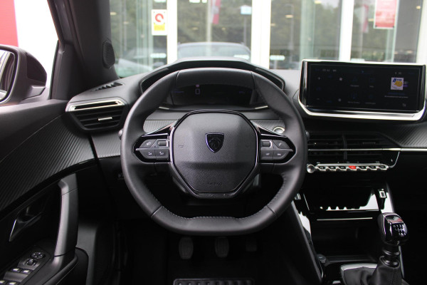 Peugeot 2008 1.2 100PK ALLURE | NAVIGATIE | PARKEERSENSOREN VOOR + ACHTER | KEYLESS ENTRY/START | LICHTMETALEN VELGEN 17" | DRAADLOZE APPLE CARPLAY/ANDROID AUTO | DRAADLOZE TELEFOONLADER | CRUISE CONTROL | DAB + RADIO | LED KOPLAMPEN |