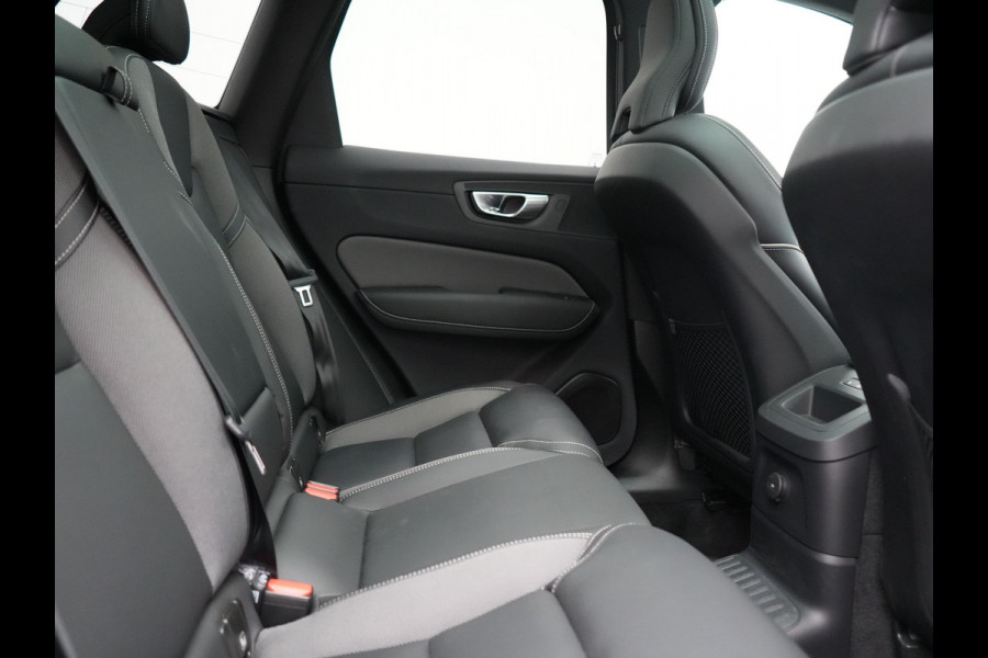 Volvo XC60 T6 AWD Plus Dark LONG RANGE PHEV 350pk Dealer O.H. | Panodak | 360 Camera | Sportstoelen Memory & Verwarmd | Keyless | Google Assistent | Stuur Verwarmd | Apple Carplay | Cruise Control | DAB | Plug In Hybrid |