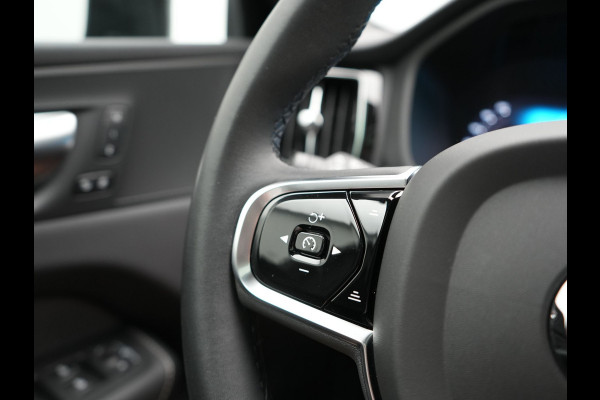 Volvo XC60 T6 AWD Plus Dark LONG RANGE PHEV 350pk Dealer O.H. | Panodak | 360 Camera | Sportstoelen Memory & Verwarmd | Keyless | Google Assistent | Stuur Verwarmd | Apple Carplay | Cruise Control | DAB | Plug In Hybrid |