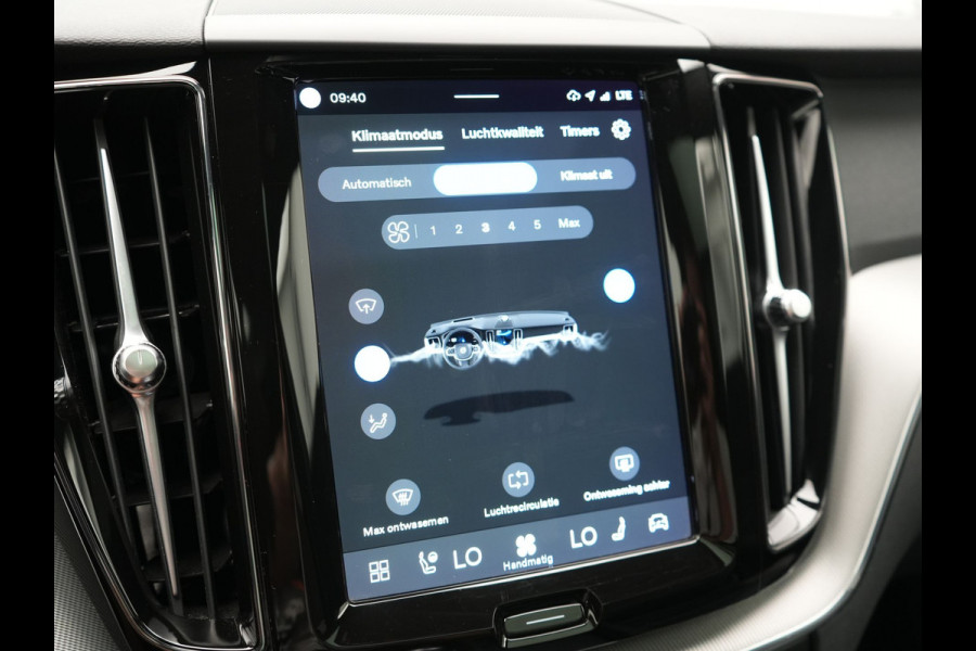 Volvo XC60 T6 AWD Plus Dark LONG RANGE PHEV 350pk Dealer O.H. | Panodak | 360 Camera | Sportstoelen Memory & Verwarmd | Keyless | Google Assistent | Stuur Verwarmd | Apple Carplay | Cruise Control | DAB | Plug In Hybrid |