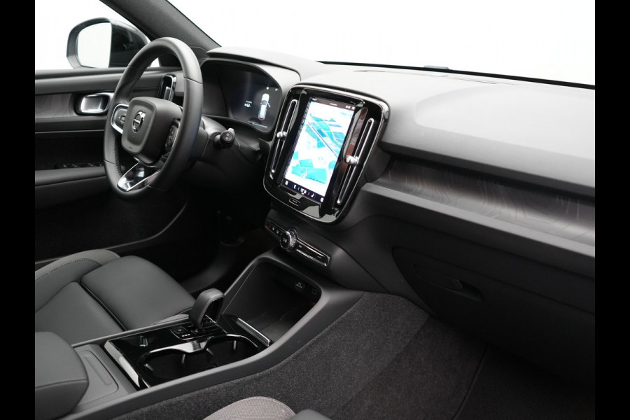 Volvo XC40 Core Recharge Pure 69 kWh 231pk Dealer O.H. | Warmtepomp | Camera | Sportstoelen & Stuur Verwarmd | Google Assistent | Apple Carplay | Cruise Control | Virtual Cockpit | DAB |