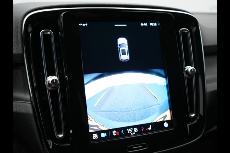 Volvo XC40 Core Recharge Pure 69 kWh 231pk Dealer O.H. | Warmtepomp | Camera | Sportstoelen & Stuur Verwarmd | Google Assistent | Apple Carplay | Cruise Control | Virtual Cockpit | DAB |