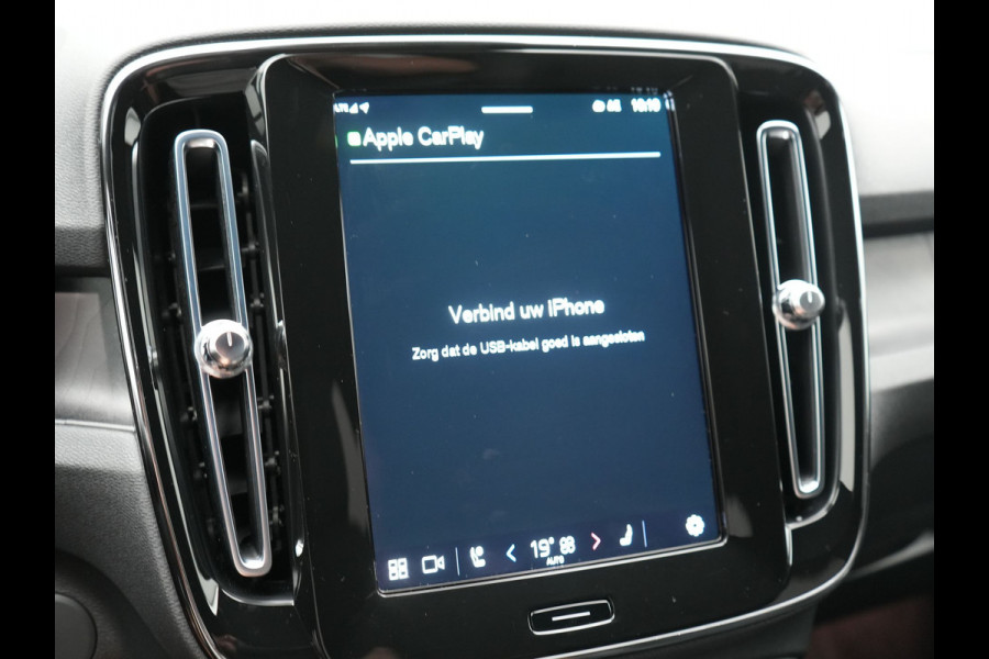 Volvo XC40 Core Recharge Pure 69 kWh 231pk Dealer O.H. | Warmtepomp | Camera | Sportstoelen & Stuur Verwarmd | Google Assistent | Apple Carplay | Cruise Control | Virtual Cockpit | DAB |