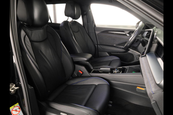 Volkswagen Tayron 1.5 eHybrid R-Line Edition 272 pk Automaat (DSG) | Verlengde garantie | Navigatie | Panoramadak | Trekhaak (wegklapbaar) | Parkeersensoren (Park assist) | Rondomzicht camera | Lederen bekleding | Stoelverwarming/ventilatie | R-Line |