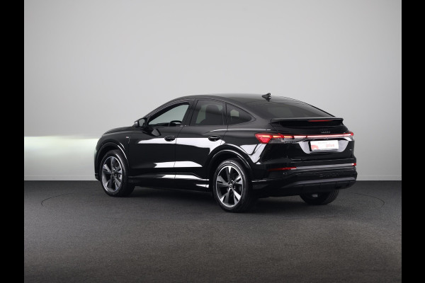 Audi Q4 Sportback e-tron 45 quattro S Edition Competition 82 kWh 286pk | Navigatie | 20 inch lichtmetalen velgen | Adaptive cruise controle | Zwart Optiek