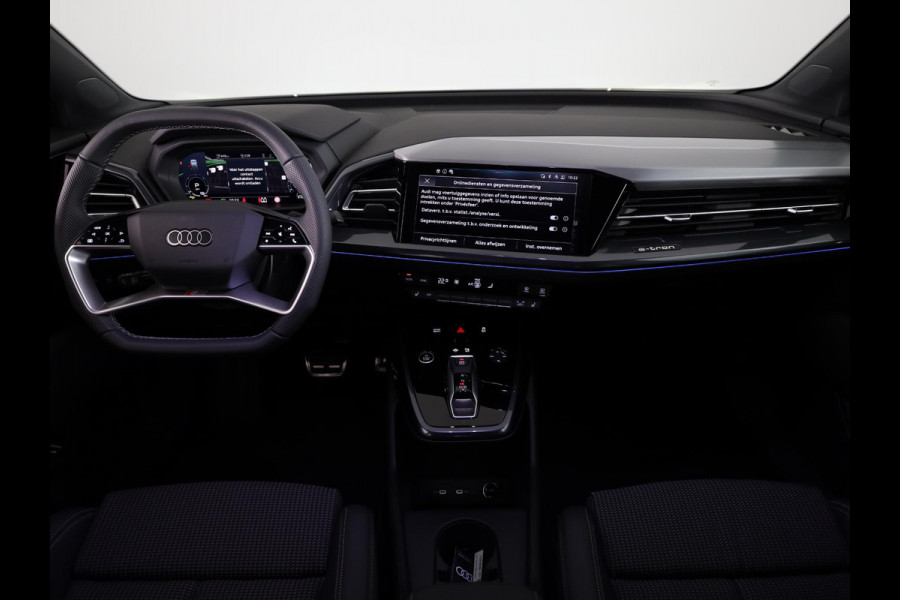 Audi Q4 Sportback e-tron 45 quattro S Edition Competition 82 kWh 286pk | Navigatie | 20 inch lichtmetalen velgen | Adaptive cruise controle | Zwart Optiek